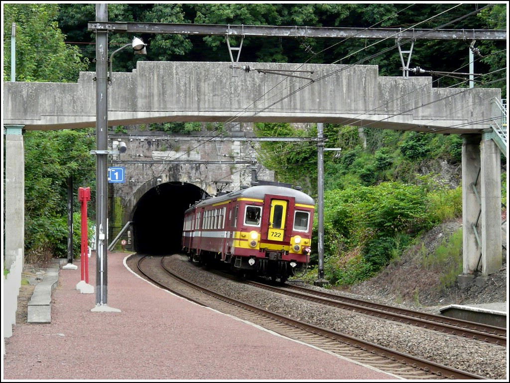 AM 74 722 is running through the station of Nessonvaux on July 12th, 2008.