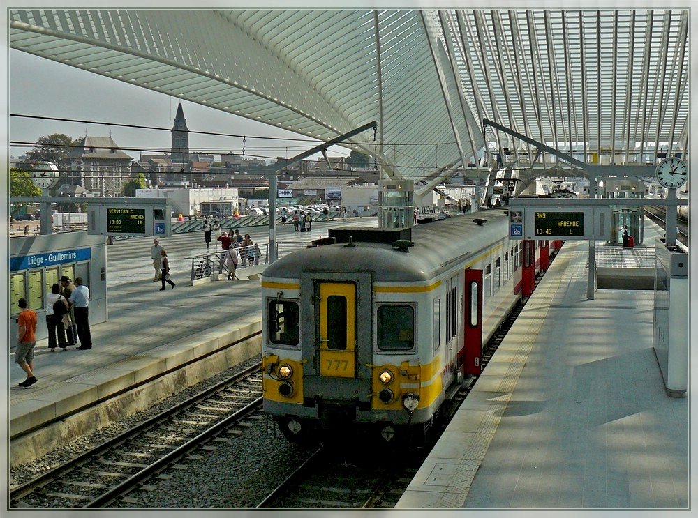 AM 79 777 is waiting for passengers in Lige Guillemins on September 20th, 2009.