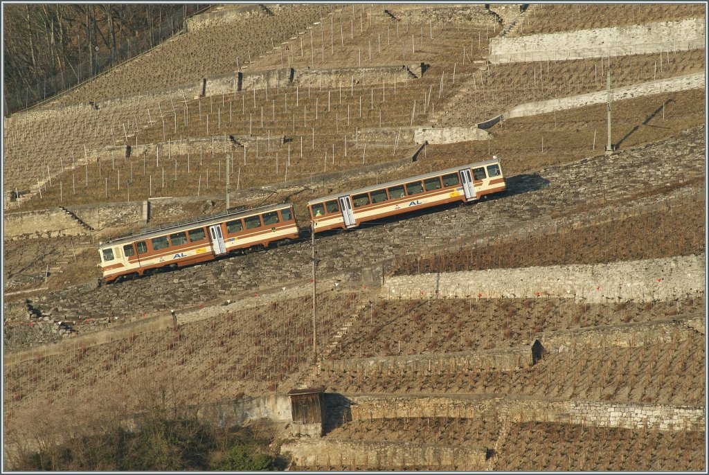 An A-L local train in vineyard by Aigle.
04.02.2011