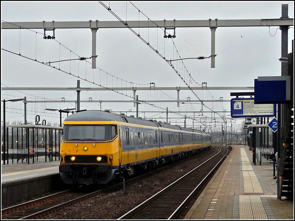 An Intercity is running through the station of Lage Zwaluwe on March 10th, 2011.