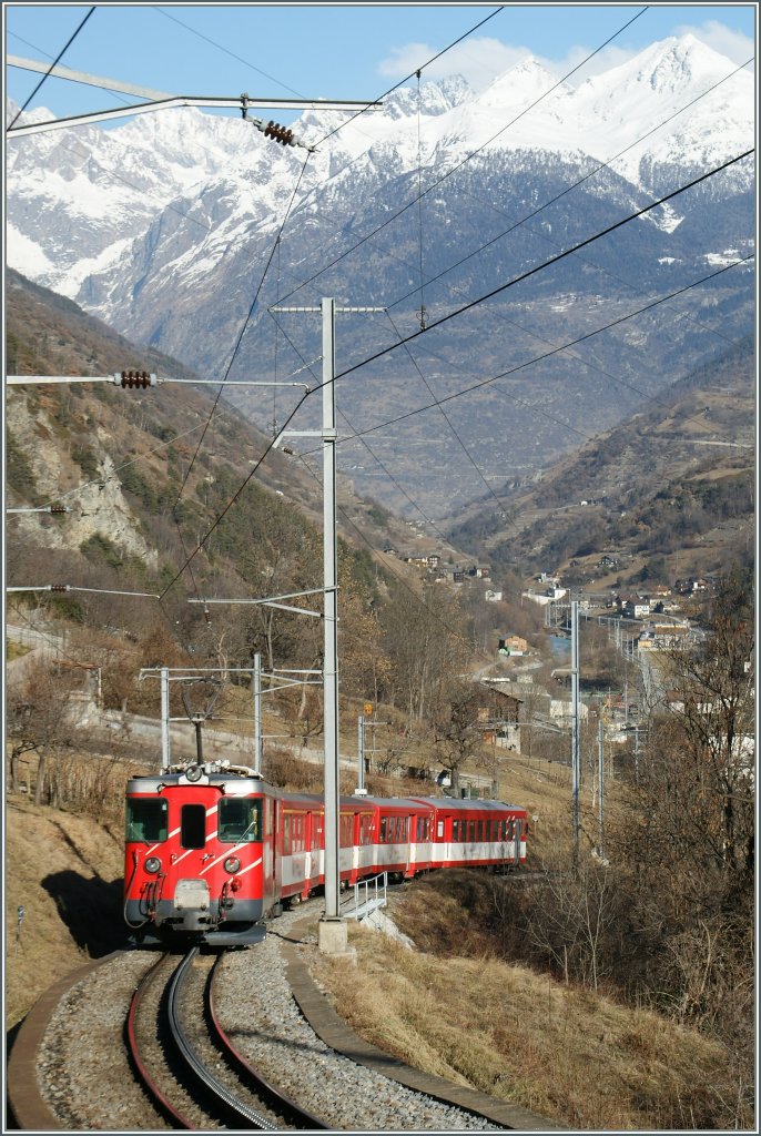 An MGB Local Train on the way to Visp by Stalden.
21.01.2011