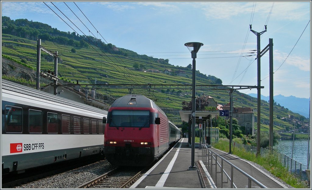 And just after is coming the SBB Re 460 039-1  wiht his IR to Geneva. 
10.07.2013
