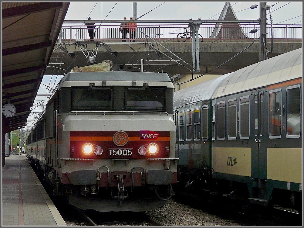 BB 15005 is running through the station of Bettembourg on Ocotber 4th, 2009.