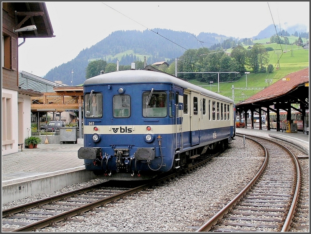 BLS control car photographed at Zweisimmen on August 3rd, 2007.