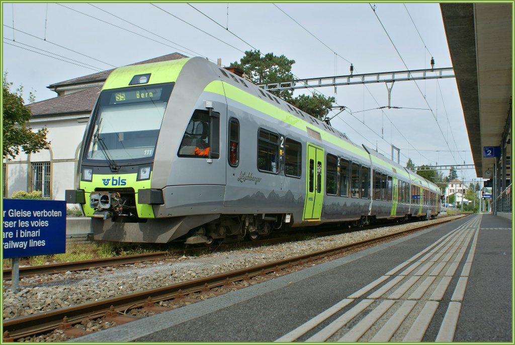 BLS RABe 535 to Bern in Murten.
6. Sept. 2010