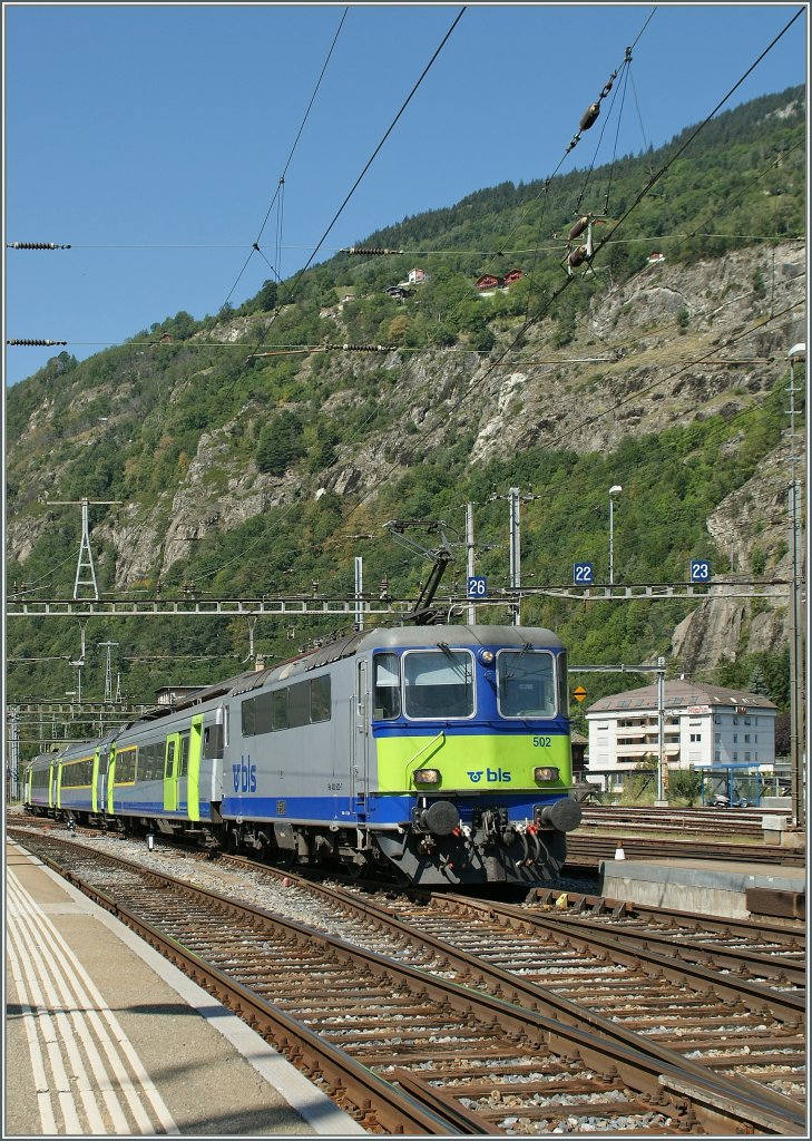 BLS Re 4/4 II is arriving at Brig. 
20. 08.2011