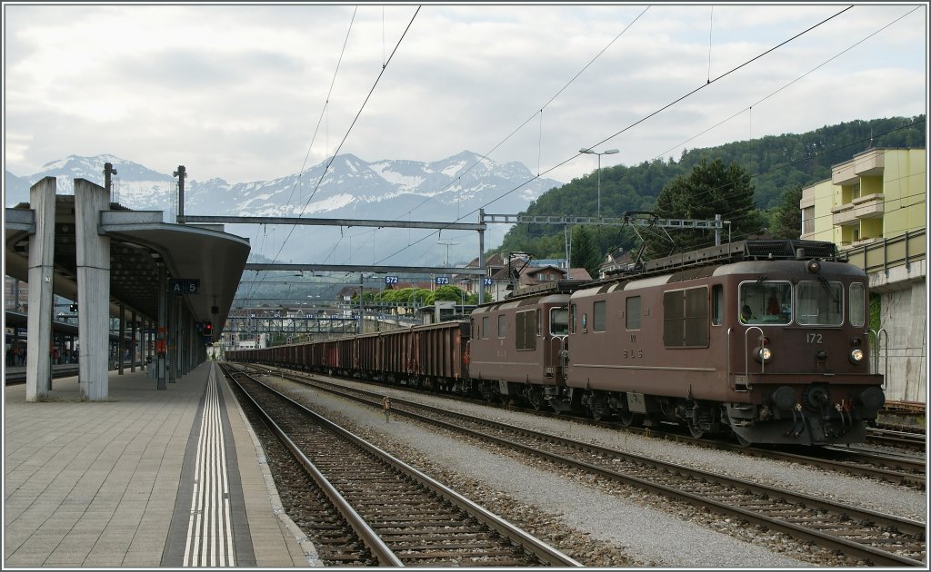 BLS Re 4/4 in Speiz. 
01.06.2012