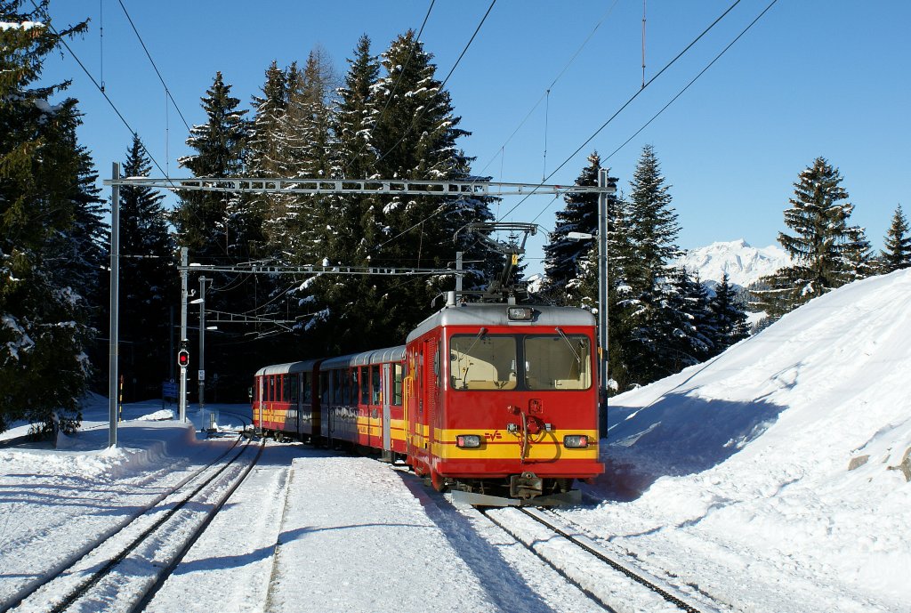 BVB HGe 4/4 with a local train to Villars S/O in Col-de-Soud. 
08.02.2010