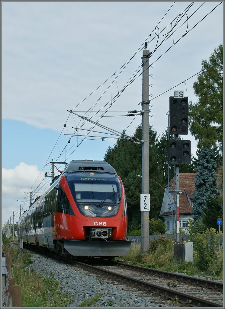 By the Entering-Signal of Lochau Hrbranz I pictured  this BB ET 4024 030-1 on the way to Schruns. 
20.09.2011
