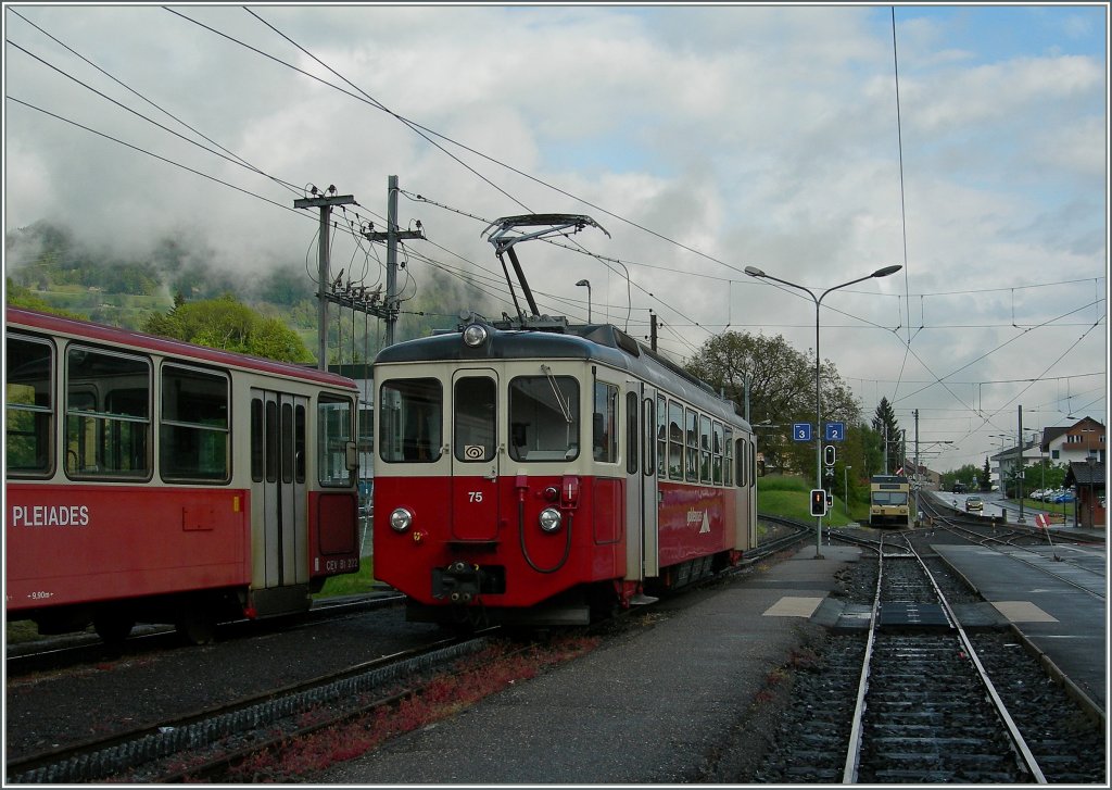 CEV BDe 2/4 N 75 in Blonay.
25.05.2013