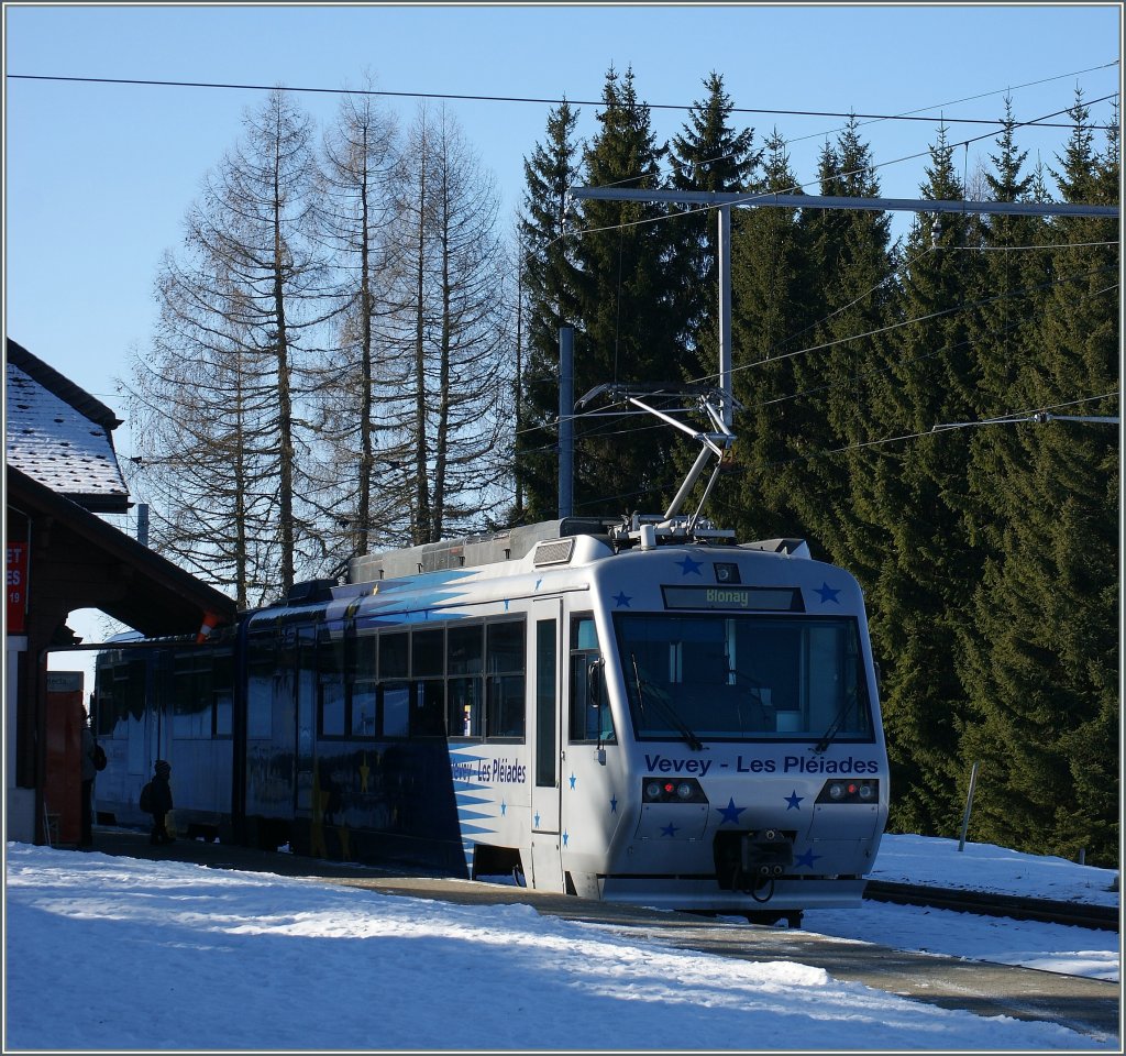 CEV Beh 2/4 N 72 on the summit Station Les Pleiades. 
31.01.2011