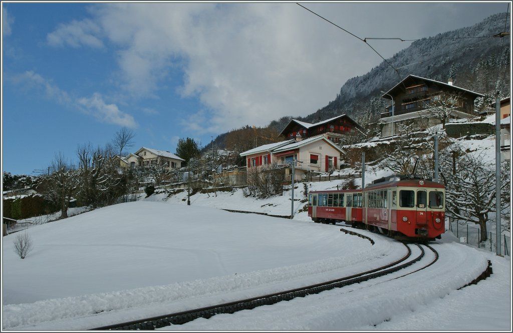 CEV Beh 2/4 N 74 with Bt near Blonay.
08.02.2013