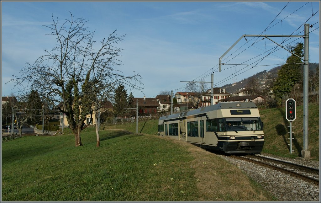 CEV GTW Be 2/6 7001  Vevey  by St-Lgier Gare. 
 15.03.2011