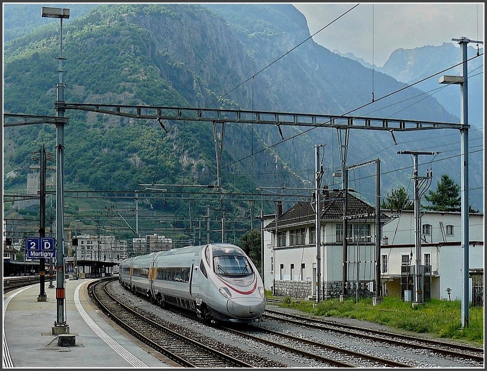 CIS ETR 610 is running for prelimirary testing through the station of Martigny on July 31st, 2008. 