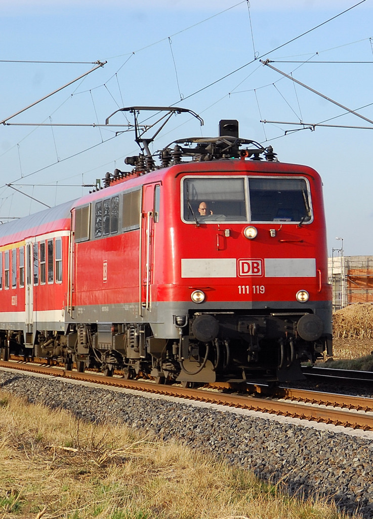 Class 111 of the DB AG comes down the tracks to cologne near the village of Allerheiligen. 27th january 2012