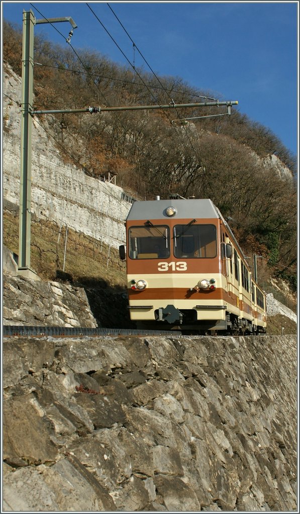 Coming down from Leysin A-L Local Train just before Aigle .
04.02.2011