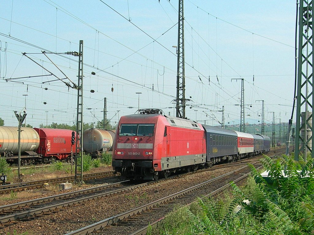 DB 101 003-2 with CNL from Kobenhavn near Basel. 
05.07.2006