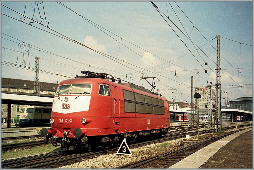 DB 103 101-2 in Munich. 
September 2004