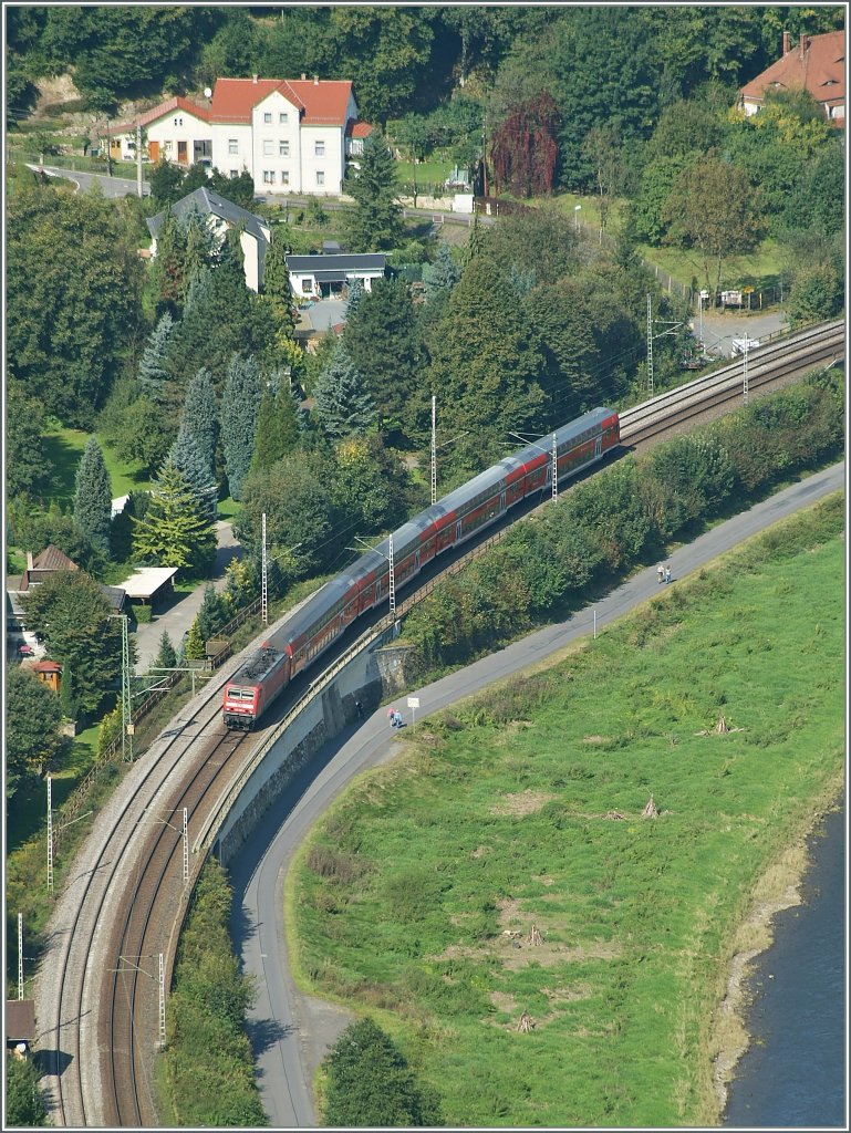 DB 143 with a S1 on the way to Dresden. 
22.09.2010