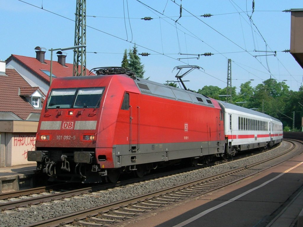 DB E 101 092-5 with IC between Freiburg and Basel. 
05.07.2006