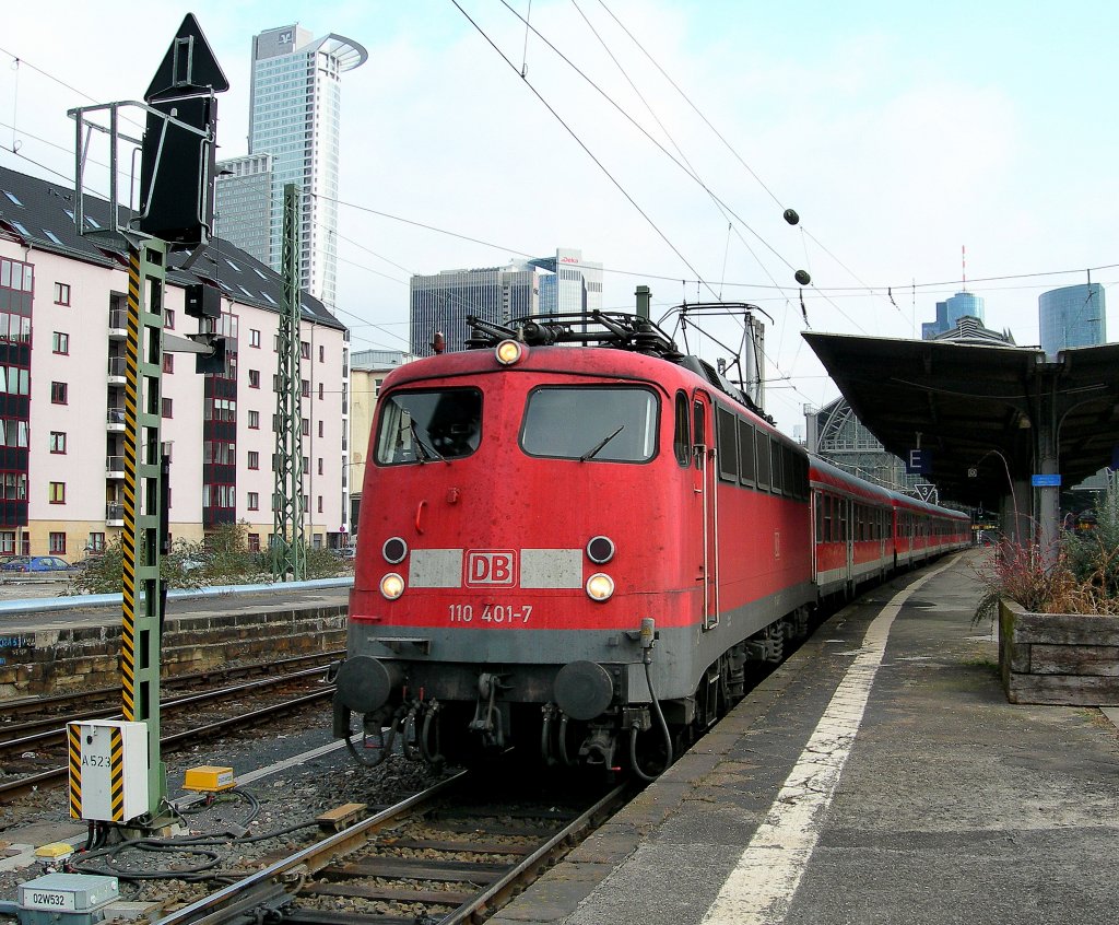 DB E 110 401-7 wiht RB/RE to Koblenz is leaving in Frankfurt (Main) Hbf. 
23.02.2008