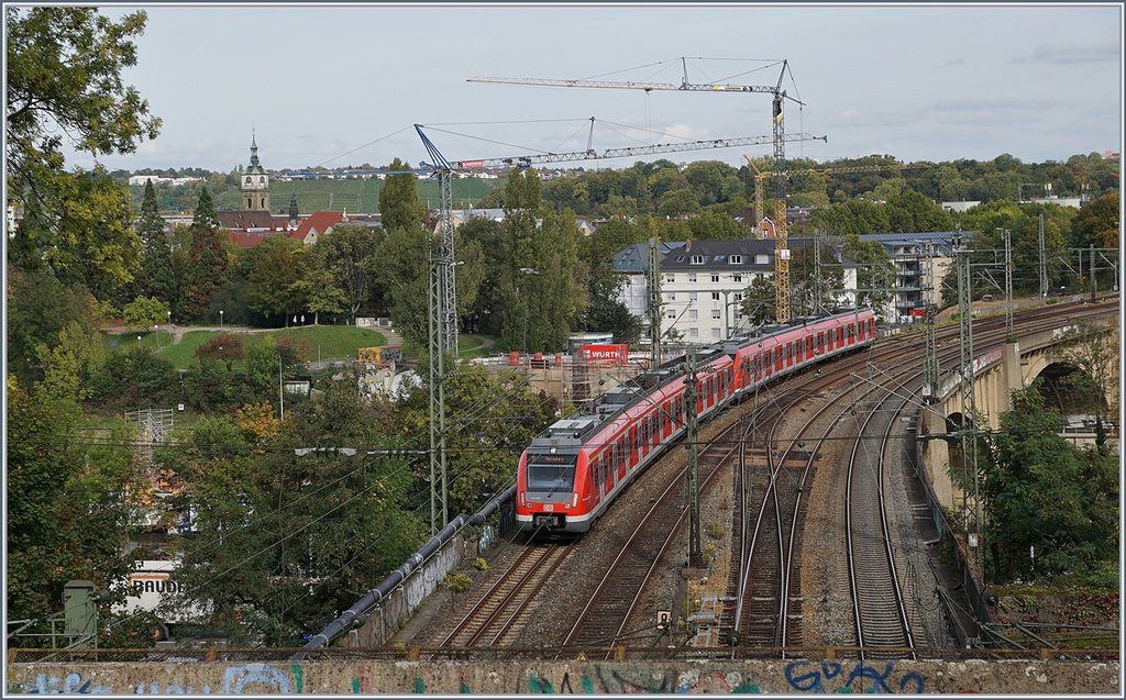 DB ET 430 between Bad Cannstadt and Stuttgart Main Station.
04.10.2017