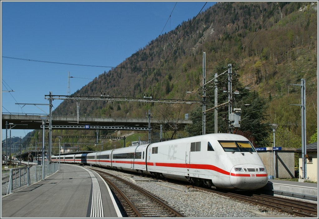 DB ICE 375 to Berlin in Interlaken Ost. 09.04.2011