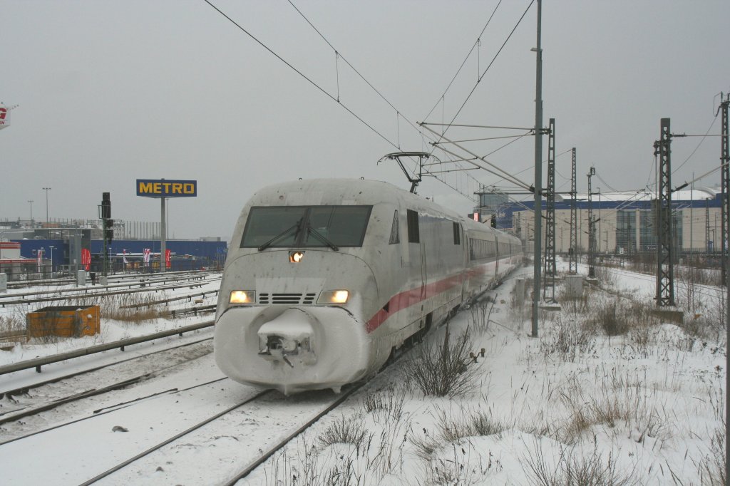 DB ICE 402 018-6  Braunschweig  on 10.1.2010 at Berlin-Ostbahnhof. There is no wonder, if the train stops about snow. 