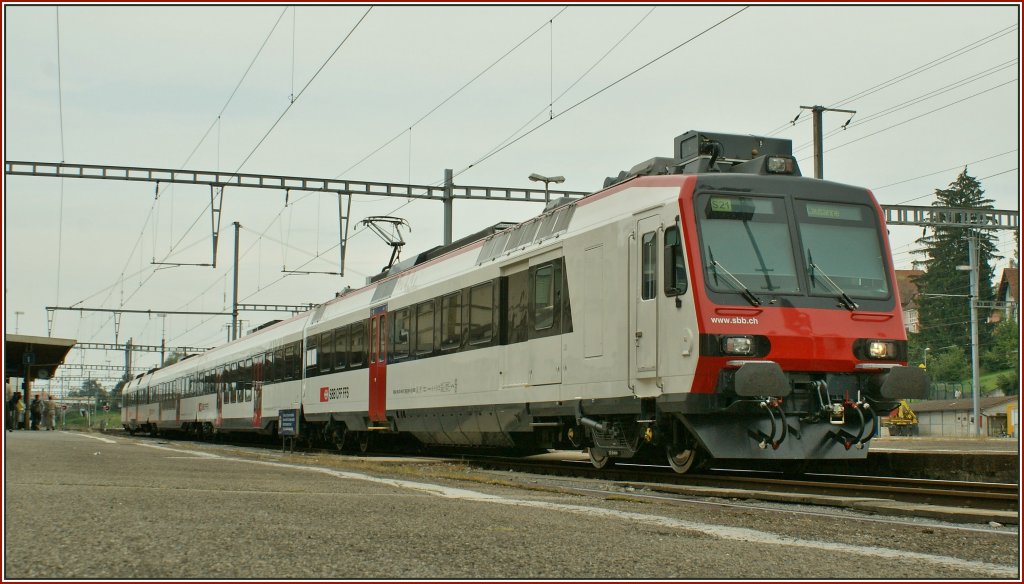  Domino  local train to Lausanne in Payerne.06.09.2010