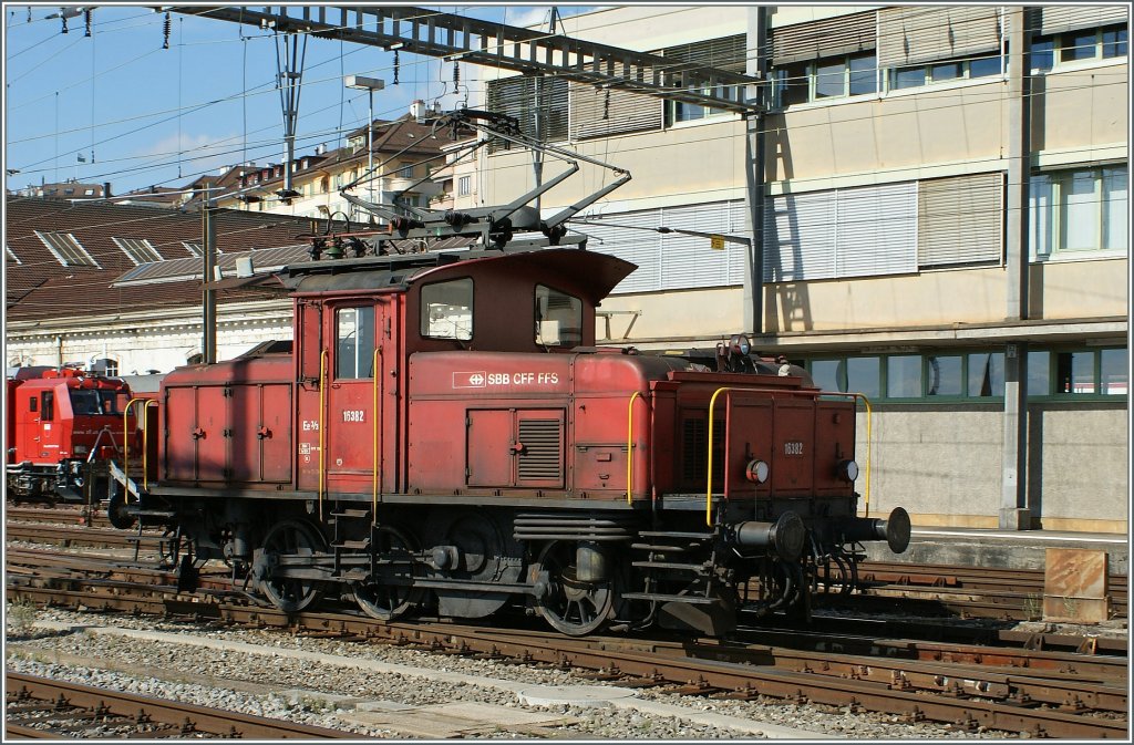 Ee 3/3 16382 in Lausanne.
28.09.2010