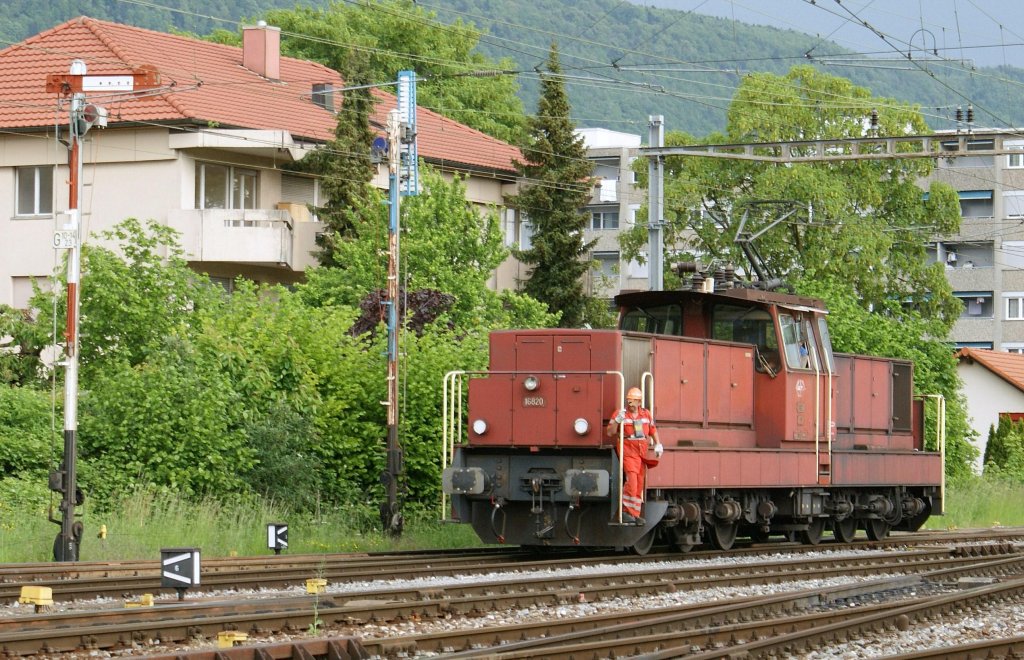 Ee 6/6 16820 in Biel RB.
08.05.2009