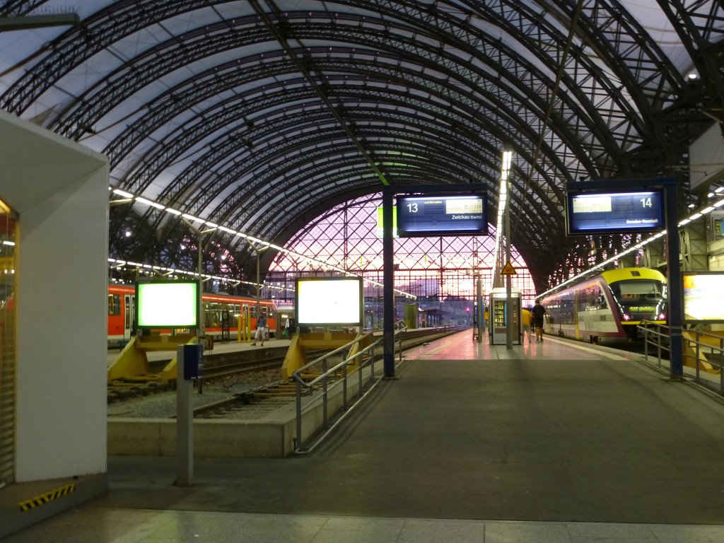 Eveningmood in Dresden main station on August 9th 2013.