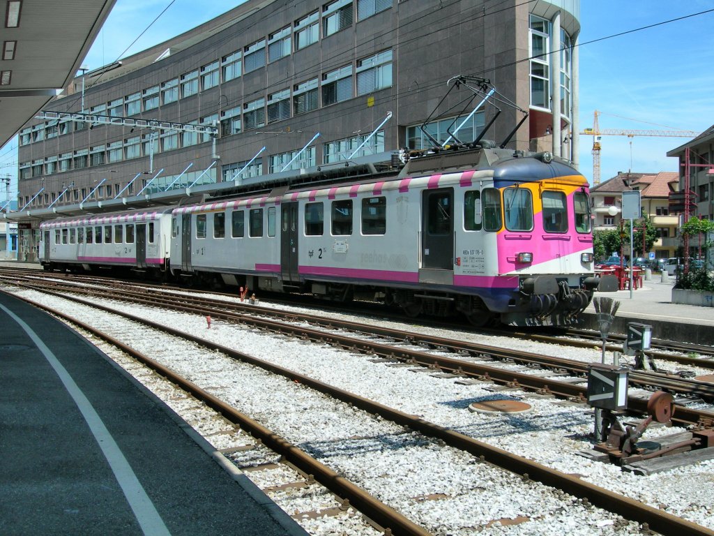 ex MThB ABDe 4/4 (ABDe 537 176-0) with Bt in Bulle. 
19.06.2008