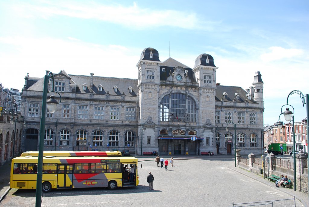 Faade of the railway station in Verviers (Verviers-Central), April 2008