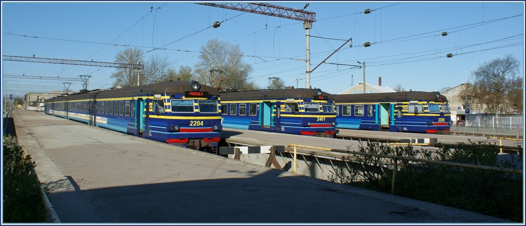 Full house in Tallinn: Elektriraudtee 2204 2401 and 2205 in the Tallinn Main Station. 
08.05.2012