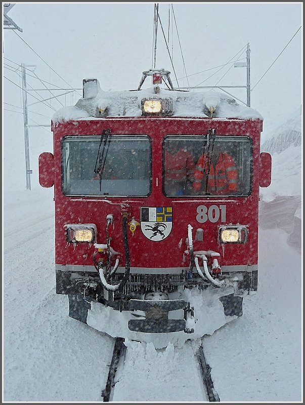 Gem 4/4 801  Steinbock  photographed during a snowstorm at Ospizio Bernina on December 24th, 2009.
