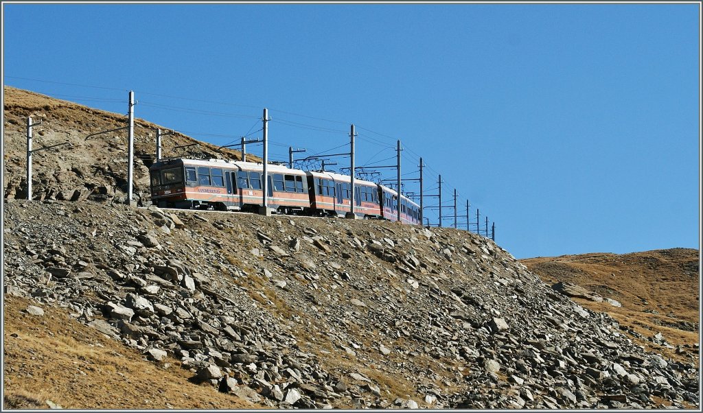 GGB local train between Rotenboden and the Gornergrat. 
04.10.2011