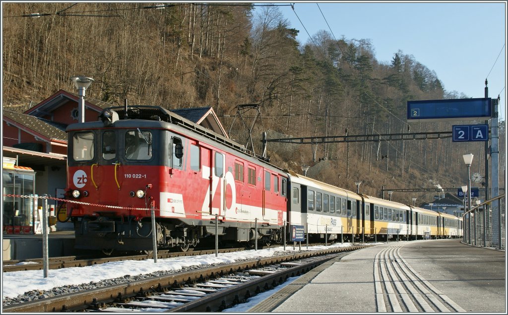 Goldenpass Train from Luzern to Interlaken in Brienz. 
05.02.2011