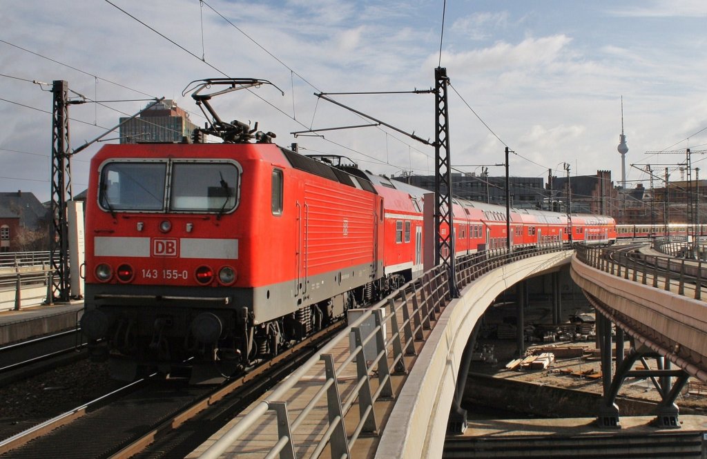 Here 143 155-0 with a local train from Nauen to Berlin Schnefeld Flughafen. Berlin main station, 25.2.2012.