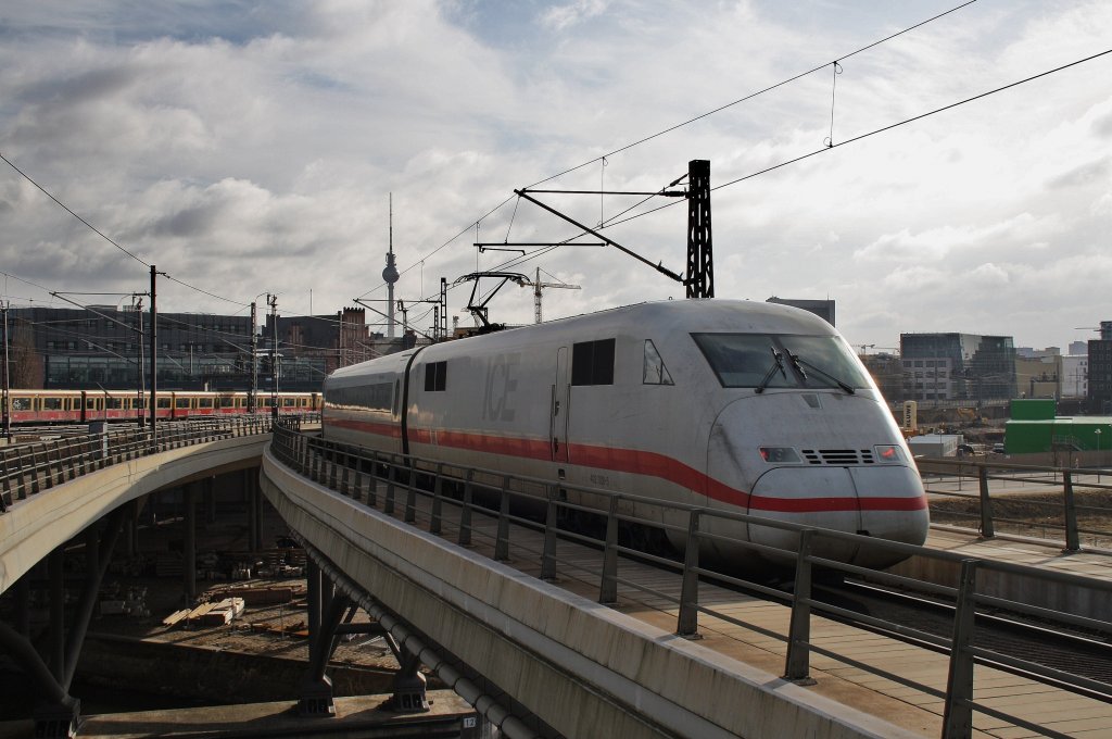 Here 402 025-8  Altenburg  as ICE541 from Cologne main station to Berlin Ostbahnhof. Berlin main station, 25.2.2012.