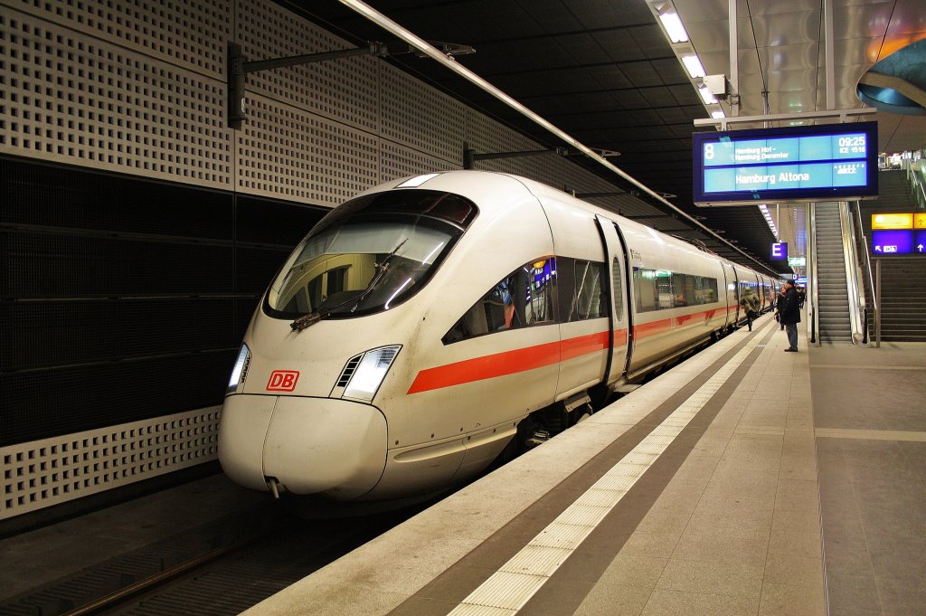 Here 411 569-7  Tutzing  as ICE1516 from Eisenach to Hamburg-Altona. Berlin main station, 25.2.2012.