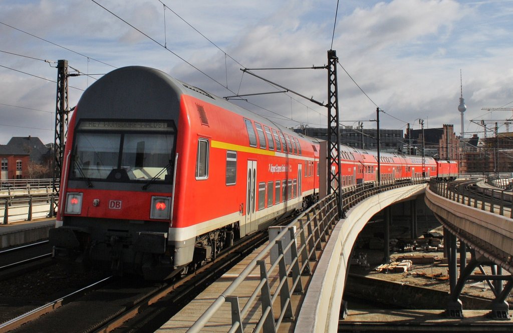 Here a local train from Berlin Zoologischer Garten to Wnsdorf-Waldstadt. Berlin main station, 25.2.2012.