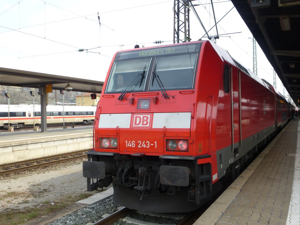 Here is standing 146 243-1 in Wzburg main station on April 4th 2013.