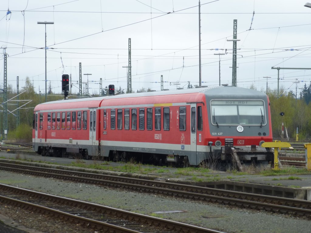 Here you can see 928 427 in Hof main station on April 28th 2013.