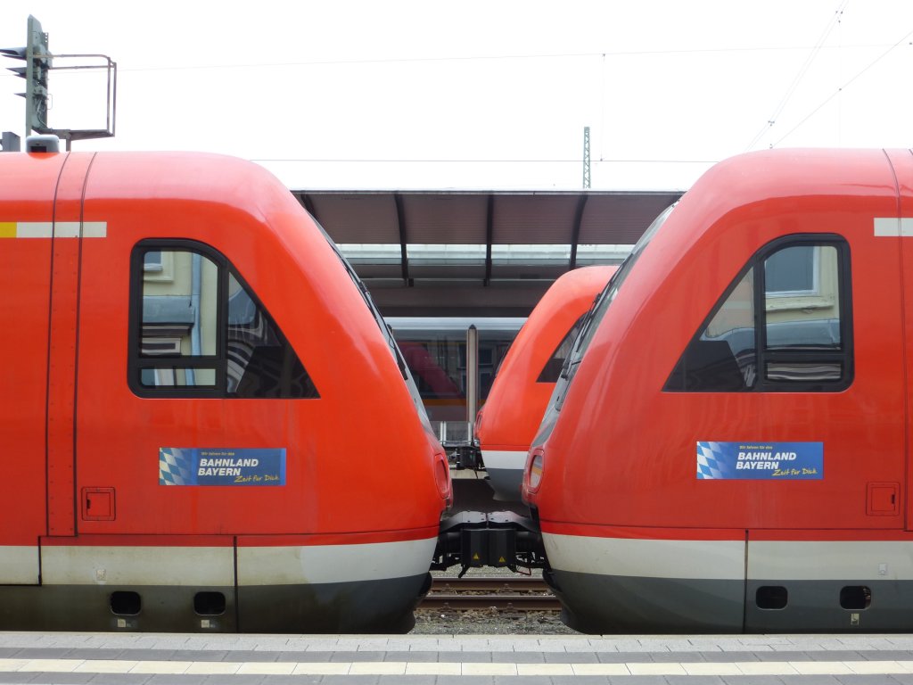 Here you can see the coupling of two lokal trains (BR 612) in Hof main station on April 28th 2013.