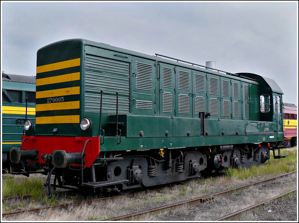 HLD 270005 (7005) taken in Saint Ghislain on September 12th, 2009.