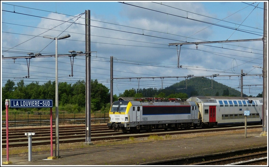 HLE 1820 pictured in La Louvire Sud on June 23rd, 2012.