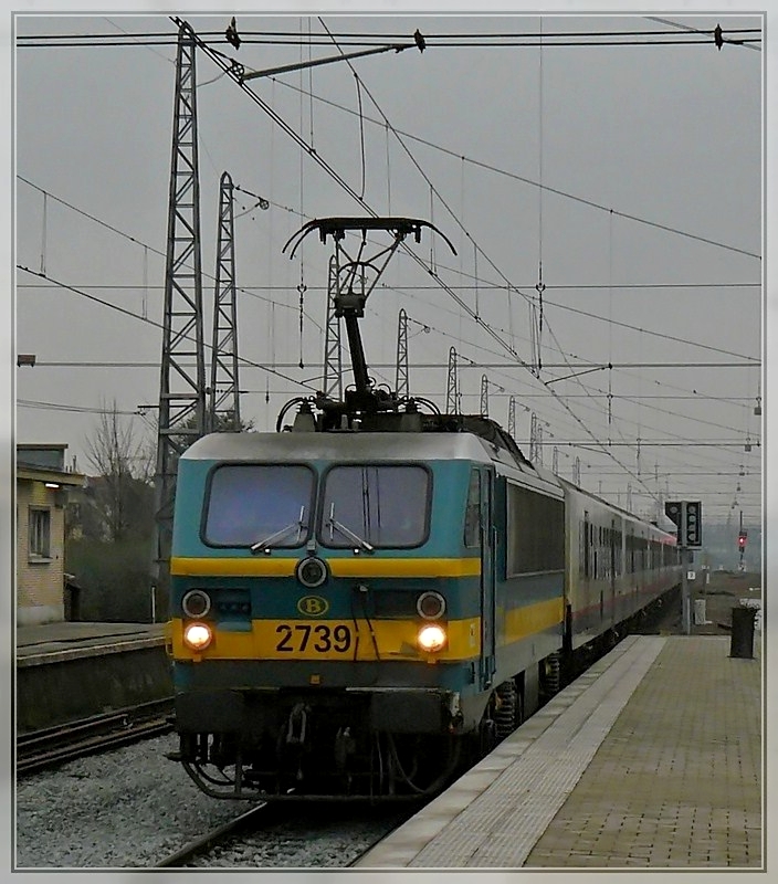 HLE 2739 with M 4 cars is arriving in Bruxelles Nord on February 27th, 2009.