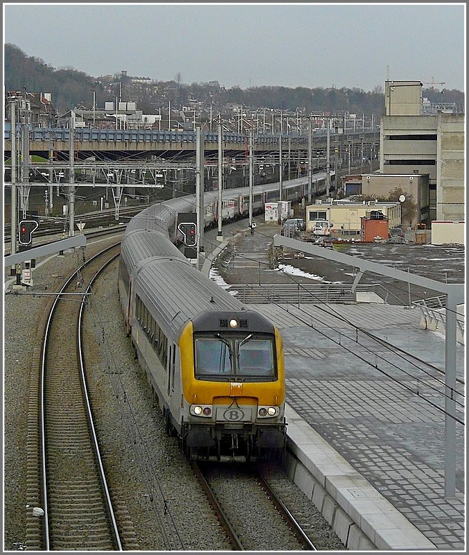 IC A Oostende-Eupen is entering into the station Lige Guillemins on January 16th, 2010.