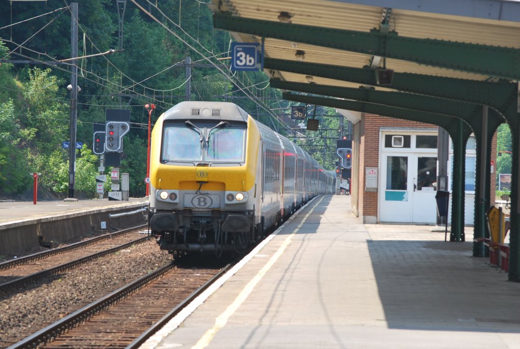 IC A Ostend-Eupen entering Verviers-Central station in June 2010.